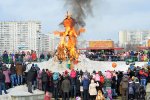 В Крюково на Масленицу пилили бревна