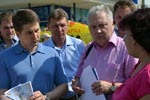 Ярмарку выходного дня в Матушкино посетил руководитель Департамента торговли Алексей Немерюк